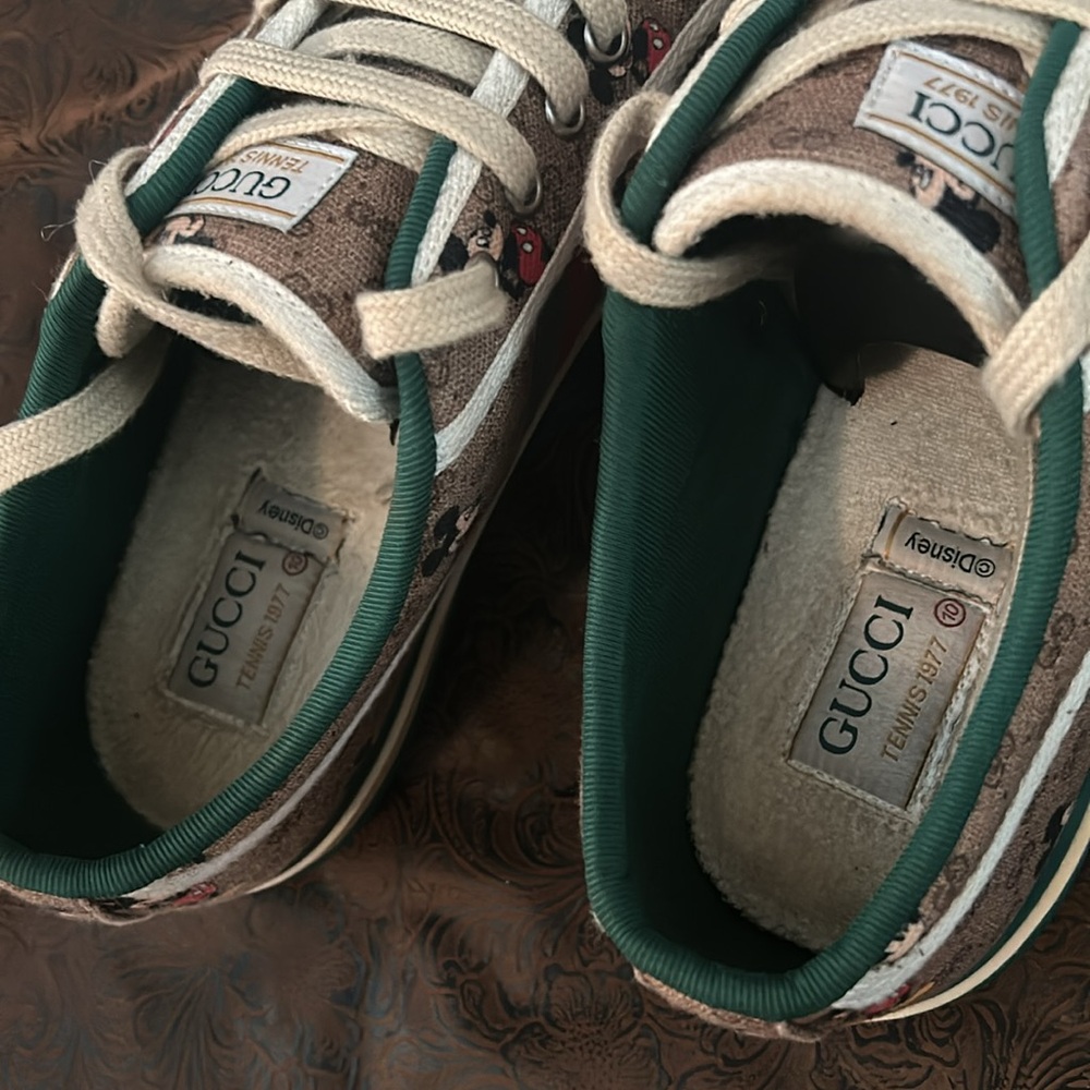 Gucci Disney tennis 1977 men’s size 10-Great used condition - Picture 4 of 4